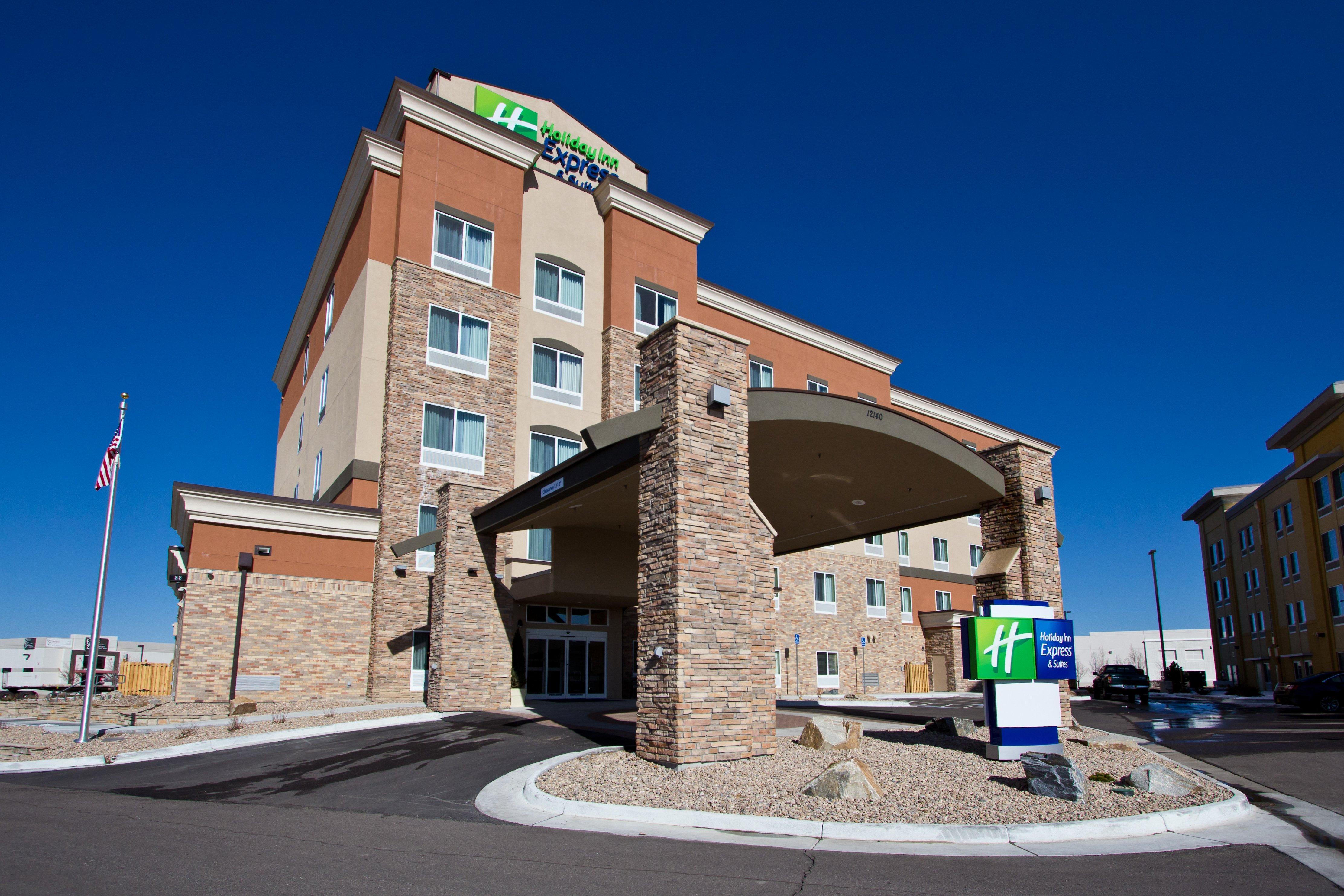 Holiday Inn Express And Suites Denver East Peoria Street, An Ihg Hotel Екстериор снимка